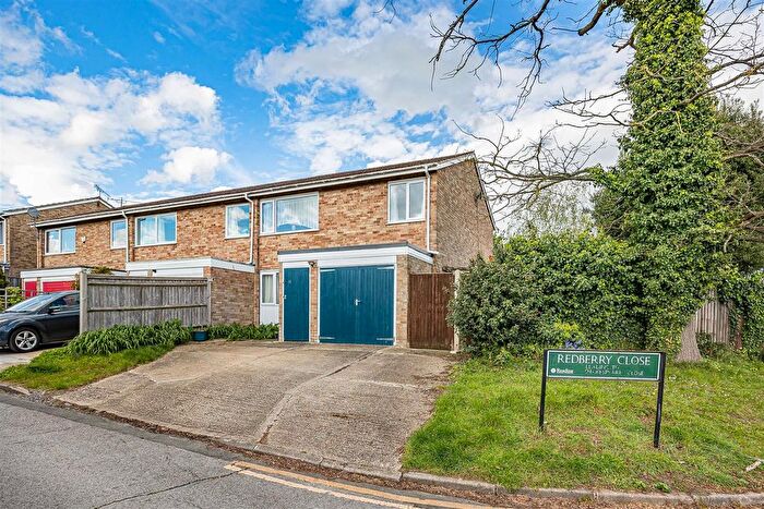 3 Bedroom Semi Detached House For Sale In Redberry Close, Caversham, RG4