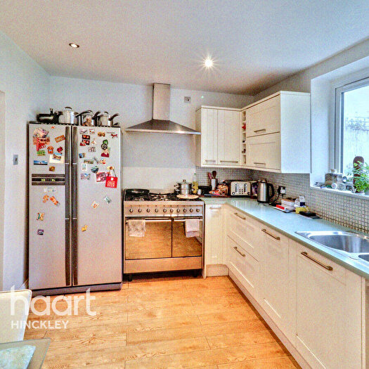 3 Bedroom Semi Detached House For Sale In Gopsall Road, Hinckley, LE10