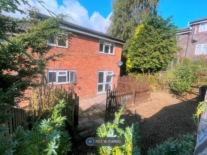3 Bedroom End Of Terrace House To Rent In Queen Elizabeth Road, Launceston, PL15