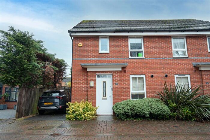 3 Bedroom Semi Detached House For Sale In Wolston Close, Solihull, B90