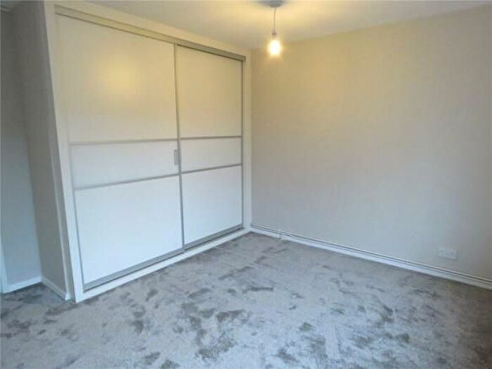 2 Bedroom Flat To Rent In Bantry Close, Sheldon, Birmingham, B26