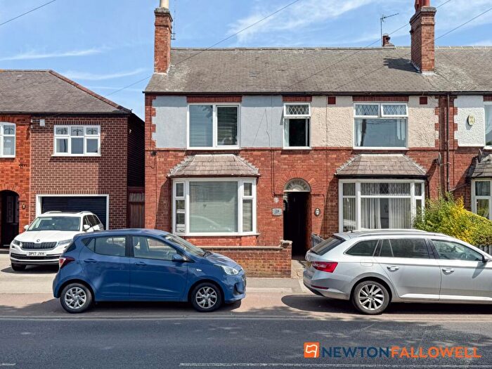 3 Bedroom End Of Terrace House For Sale In Boundary Road, Newark, NG24