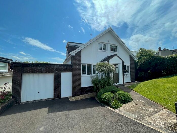 3 Bedroom Detached House For Sale In The Oaks, Winford, BS40