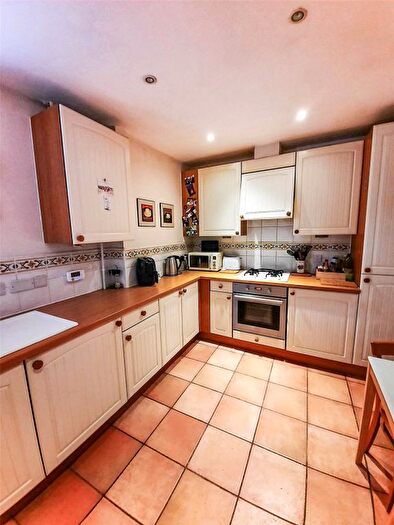 2 Bedroom Flat To Rent In Brennus Place, Chester, Cheshire, CH1