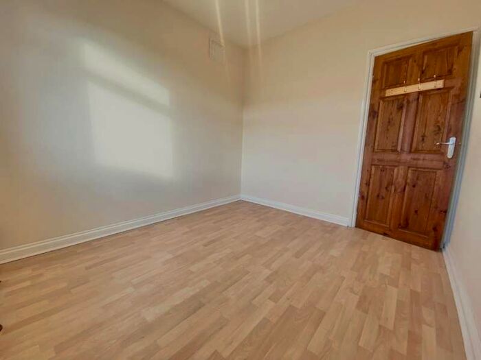 2 Bedroom Bungalow To Rent In Old Farm Way, Portsmouth, PO6