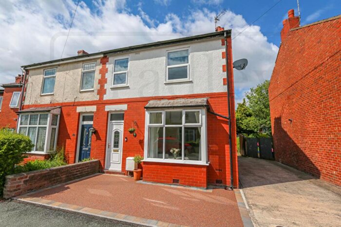 3 Bedroom Semi-Detached House For Sale In Wembley Avenue, Penwortham, Preston, PR1