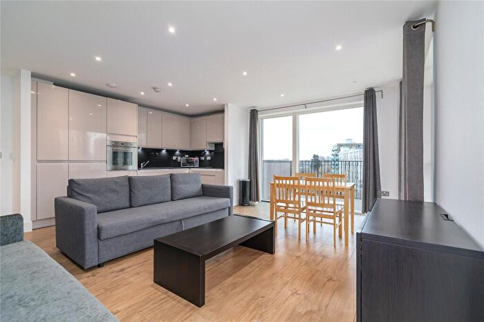 3 Bedroom Apartment To Rent In Lakeside Drive, Park Royal, London, NW10