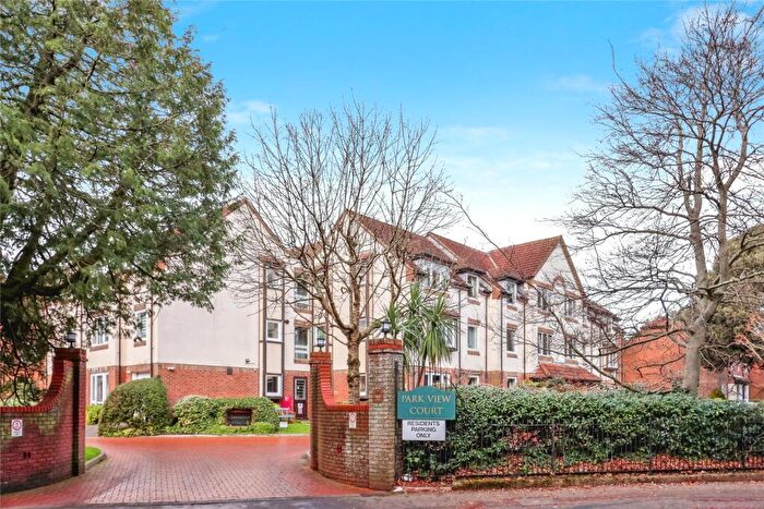1 Bedroom Flat For Sale In Queens Park West Drive, Queens Park, Bournemouth, Dorset, BH8