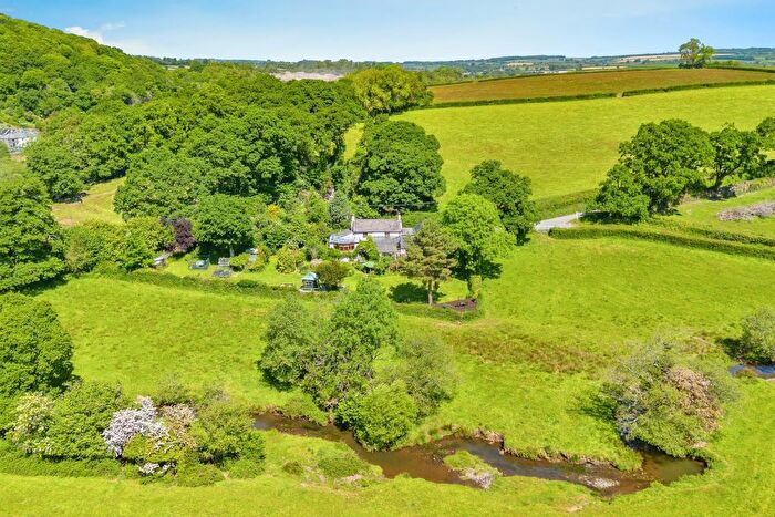 4 Bedroom Cottage For Sale In Crease Lane, Tavistock, Devon, PL19