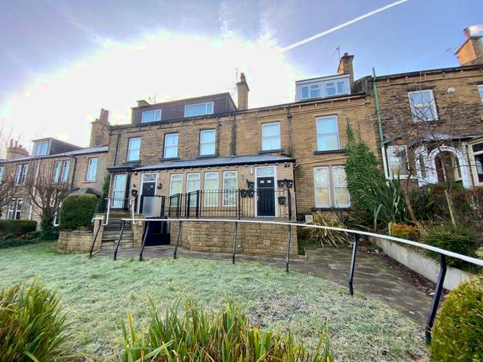 1 Bedroom Apartment To Rent In Flat, Kirkgate, Shipley, BD18