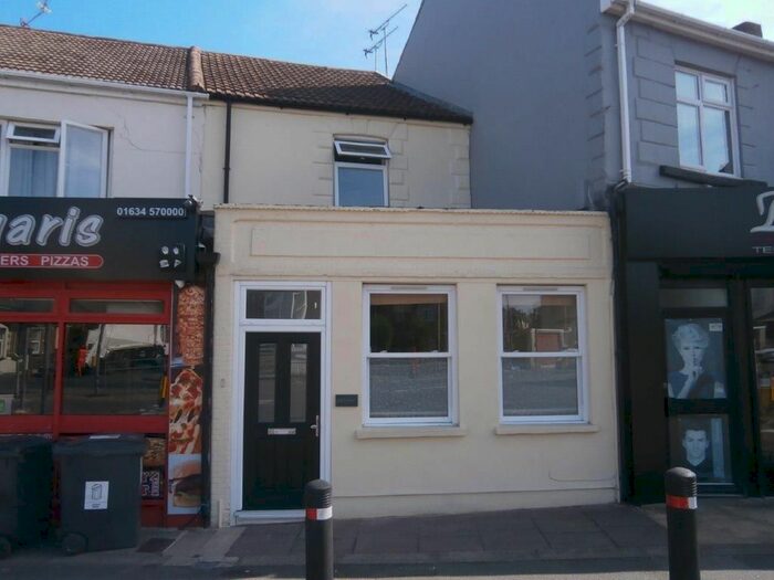 1 Bedroom Flat To Rent In Canterbury Street, Gillingham, ME7