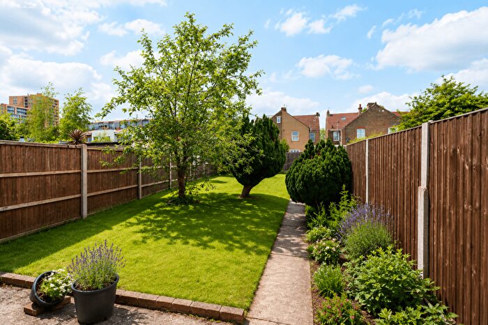4 Bedroom Semi Detached House To Rent In Swinderby Road, Wembley, HA0