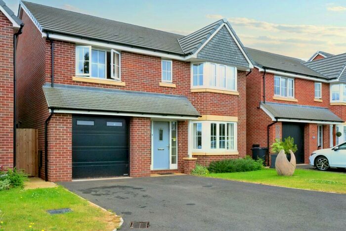 4 Bedroom Detached House For Sale In Newent, GL18