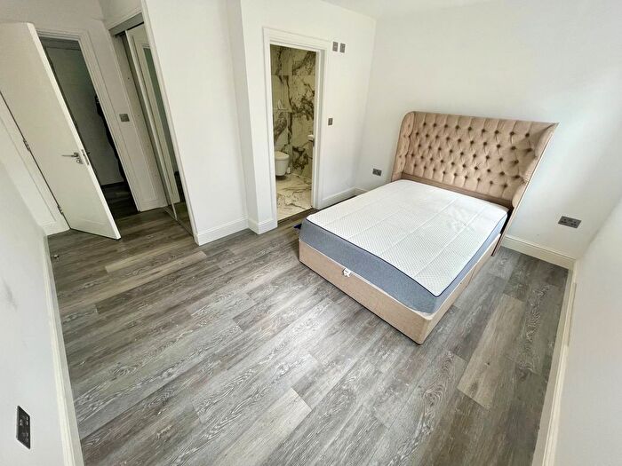 2 Bedroom Flat To Rent In Alma Street, Luton, LU1