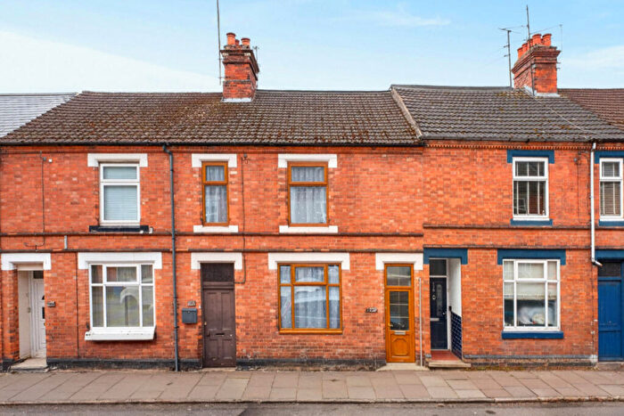2 Bedroom Terraced House For Sale In Regent Street, Kettering, NN16