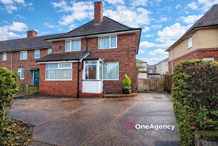 3 Bedroom Town House For Sale In Colclough Road, Meir, Stoke-On-Trent, ST3