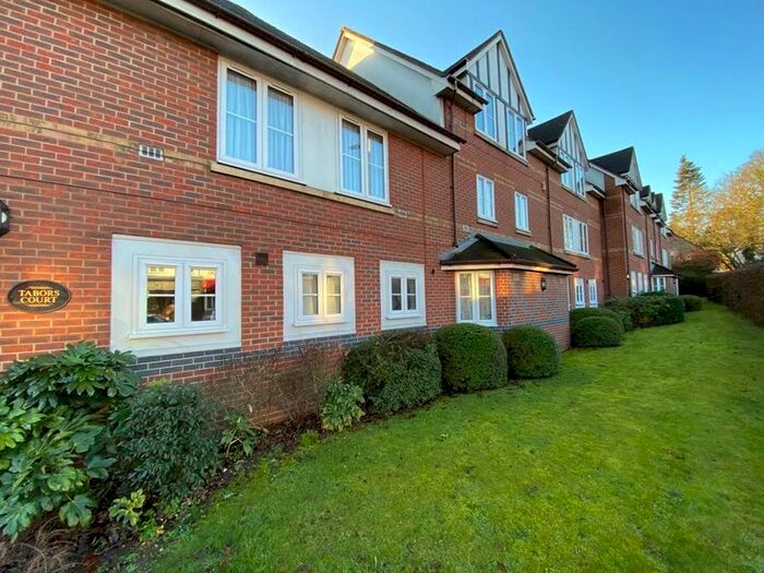 2 Bedroom Flat To Rent In Tabors Court, Shenfield, Brentwood, CM15