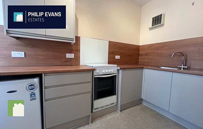 1 Bedroom Flat To Rent In North Parade, Aberystwyth, SY23