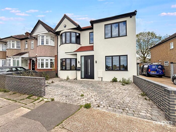 5 Bedroom End Of Terrace House To Rent In Bridgwater Road, Ruislip, HA4