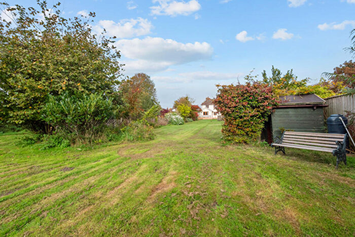 5 Bedroom Detached House For Sale In Wareham, Dorset, BH20 - Photo 4