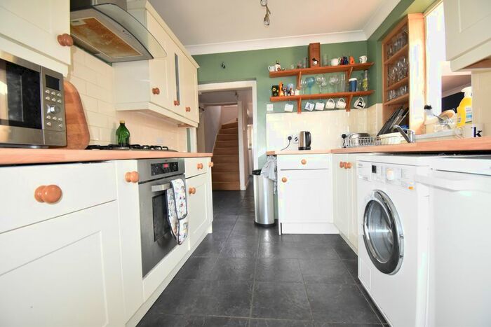 2 Bedroom Property To Rent In Old Road, Brixton, Devon, PL8