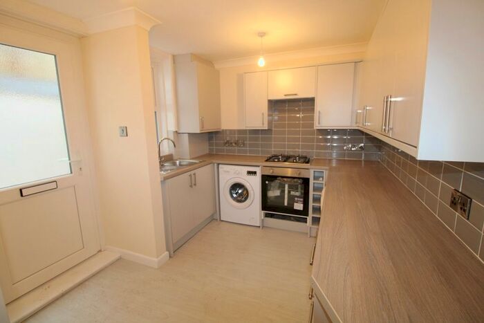 2 Bedroom Flat To Rent In Bournemouth Road, Poole, BH14