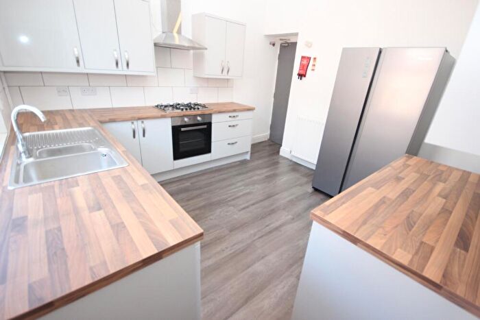 6 Bedroom Terraced House To Rent In Salisbury Road, L15