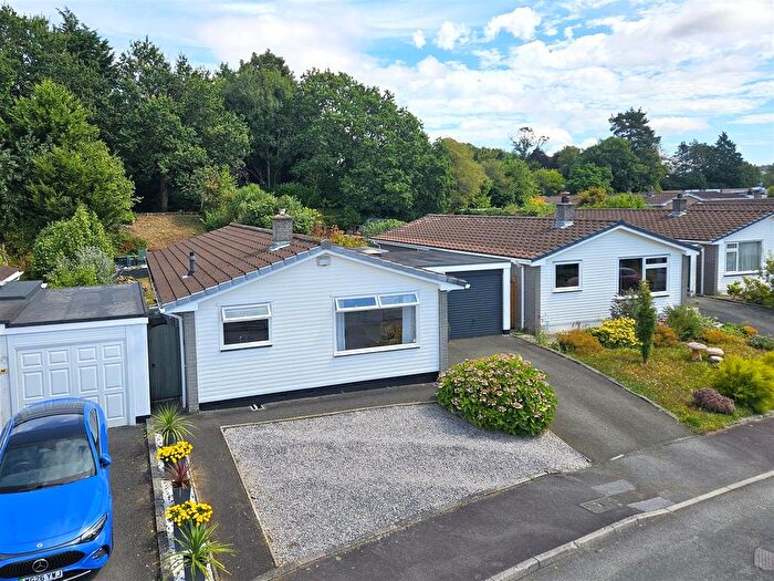 3 Bedroom Detached Bungalow For Sale In Grenville Drive, Tavistock, PL19