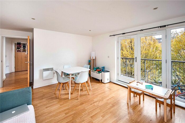 2 Bedroom Flat To Rent In Ashvale Court, Matilda Gardens, London, E3