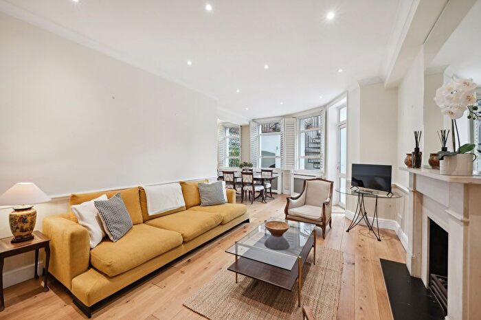 2 Bedroom Flat To Rent In Old Brompton Road, London, SW5