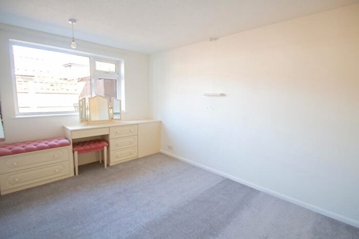 2 Bedroom Detached Bungalow To Rent In Parkfields Drive, Derby, Derbyshire, DE22