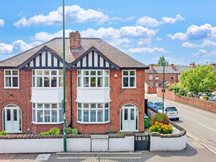 3 Bedroom Semi Detached House For Sale In Sherwood Rise, Nottingham, NG7