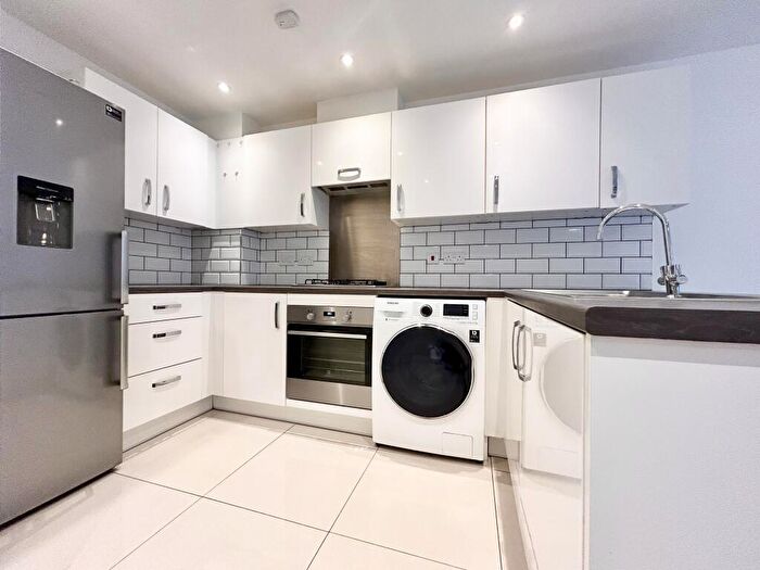 4 Bedroom House To Rent In Richmond Lane, Dartford, DA1