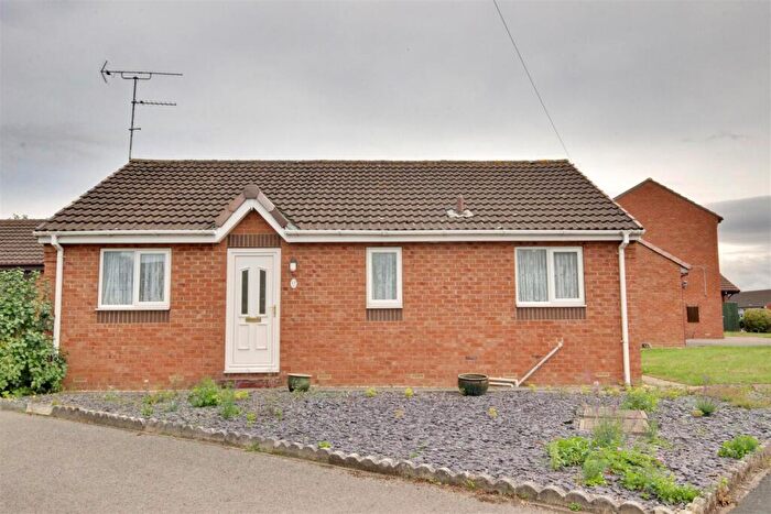 2 Bedroom Semi-Detached Bungalow For Sale In South Carrs, Leven, Beverley, HU17