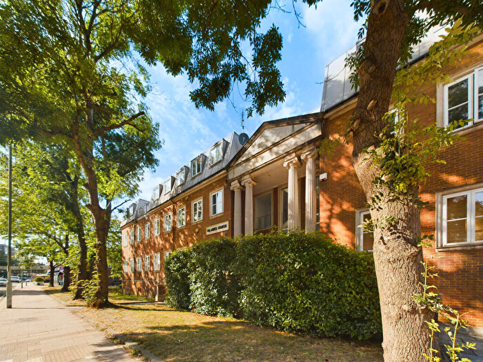 1 Bedroom Flat For Sale In Hermes House, Beckenham Road, Beckenham, Kent, BR3