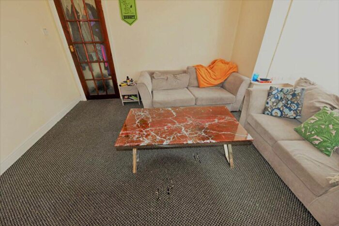 3 Bedroom House To Rent In Mayville Road, LS6