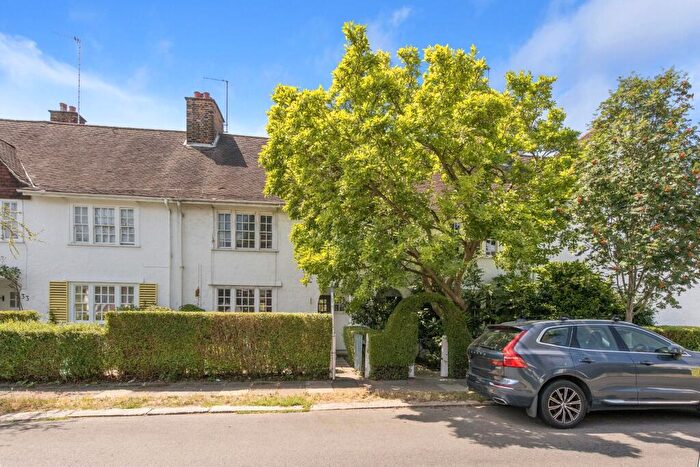 3 Bedroom Terraced House For Sale In Erskine Hill, London, NW11
