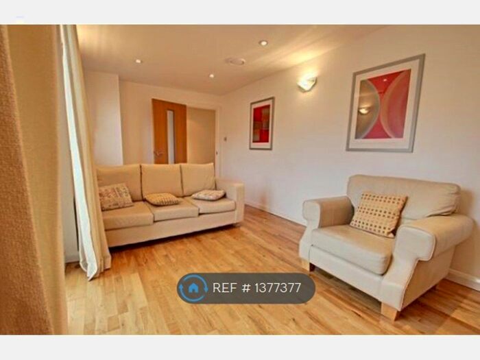 2 Bedroom Terraced House To Rent In Tower Point, Enfield, EN2