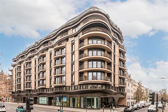 3 Bedroom Flat To Rent In Bayswater Road, Bayswater, W2