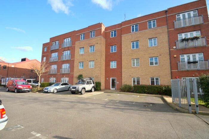 2 Bedroom Flat To Rent In Wexham Road, Slough, Berkshire, SL1