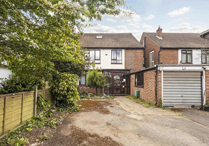 4 Bedroom Semi Detached House For Sale In Sunningfields Road, London, NW4