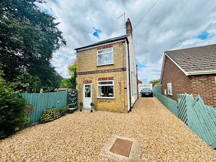 2 Bedroom Detached House For Sale In School Road, Newborough, Peterborough, PE6