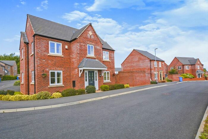 4 Bedroom Detached House For Sale In Thompson Way, Rothwell, Kettering, NN14
