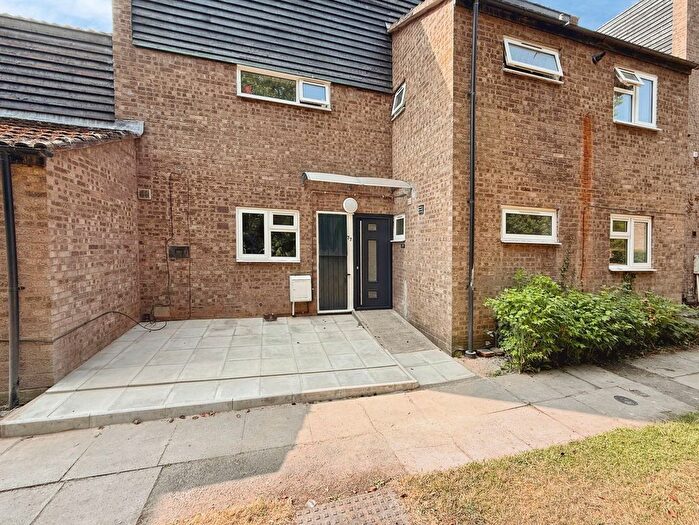 3 Bedroom Flat For Sale In Dunsheath, Telford, TF3