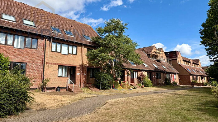 3 Bedroom Terraced House For Sale In Manchester Road, London, E14