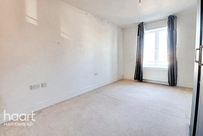 1 Bedroom Apartment For Sale In Kingsquarter, Maidenhead, SL6