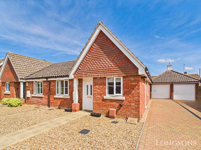 2 Bedroom Semi-Detached Bungalow For Sale In Oakleigh Drive, Swaffham, PE37