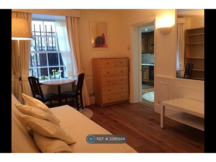 Studio To Rent In Gloucester Place, London, W1U
