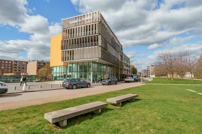 1 Bedroom Apartment To Rent In Amazon Apartments, New River Avenue, Hornsey, N8