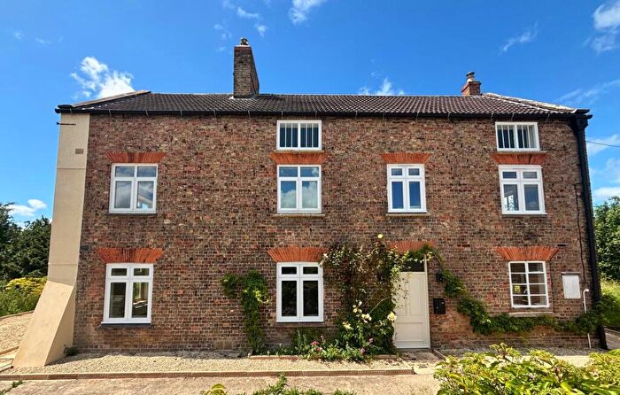 4 Bedroom Farm House To Rent In Longney Road, Hardwicke, Gloucester, GL2